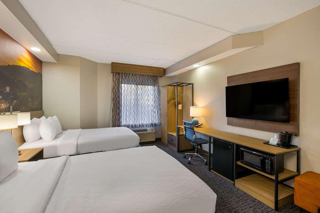 Clarion Pointe Sevierville-Pigeon Forge Oda fotoğraf
