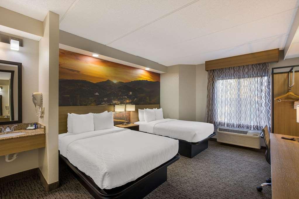 Clarion Pointe Sevierville-Pigeon Forge Oda fotoğraf