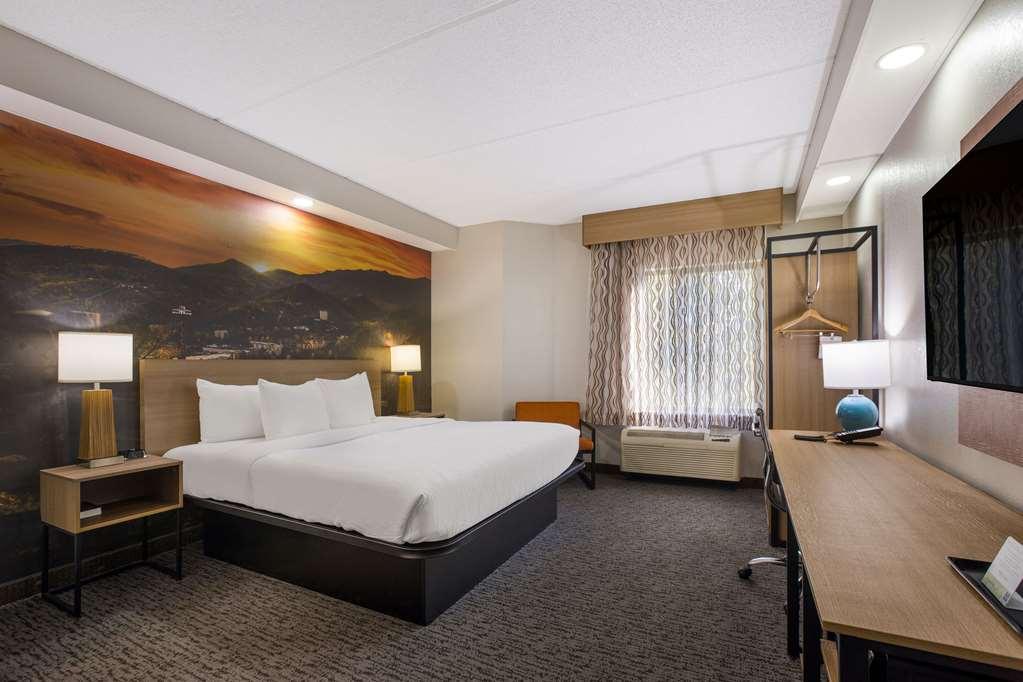 Clarion Pointe Sevierville-Pigeon Forge Oda fotoğraf