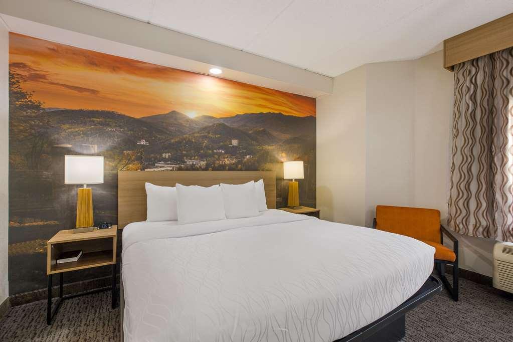 Clarion Pointe Sevierville-Pigeon Forge Oda fotoğraf