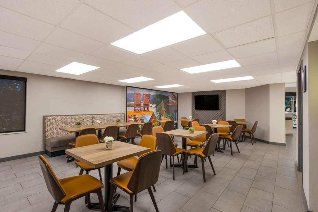 Clarion Pointe Sevierville-Pigeon Forge Restoran fotoğraf