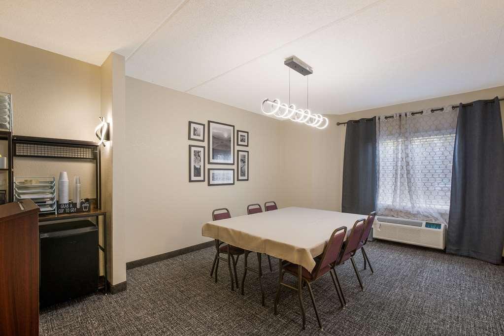 Clarion Pointe Sevierville-Pigeon Forge Konforlar fotoğraf